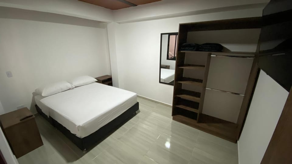 Photo of the whole room, Bedroom