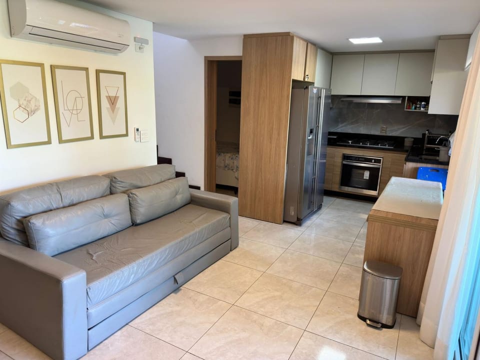Kitchen or kitchenette, Living room, Seating area, Dining area, minibar, oven, pet friendly, stove, air conditioner