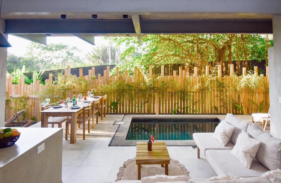 Patio, Day, Living room, Seating area