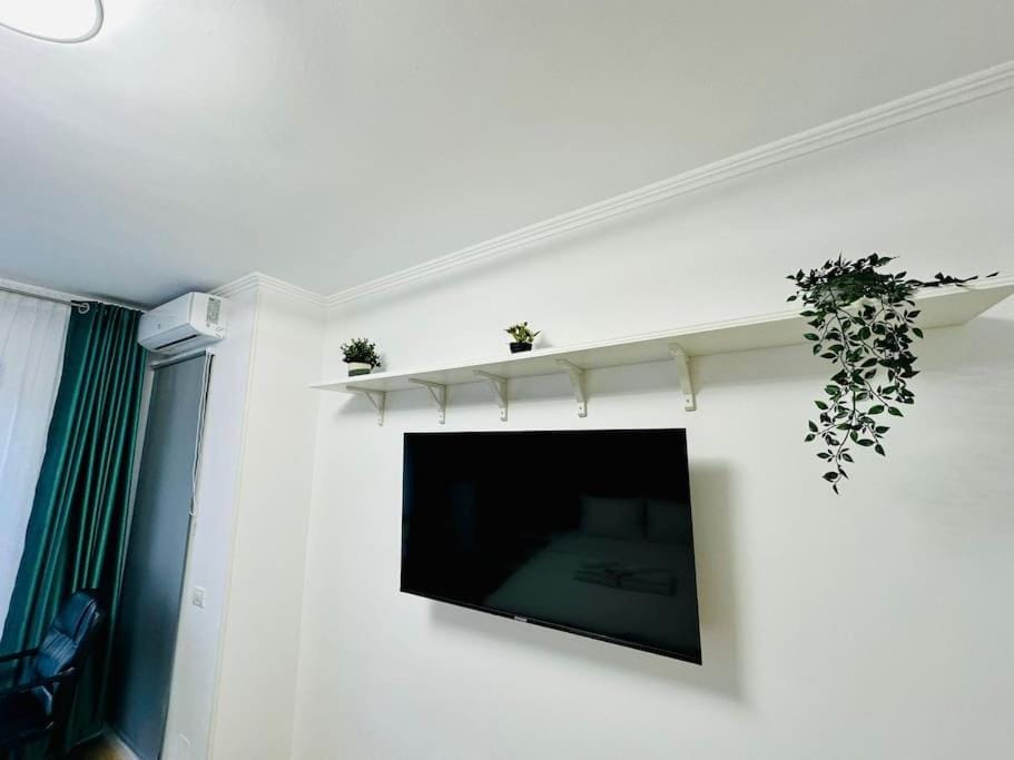 Zen Central Studio Apartment in Bucharest
