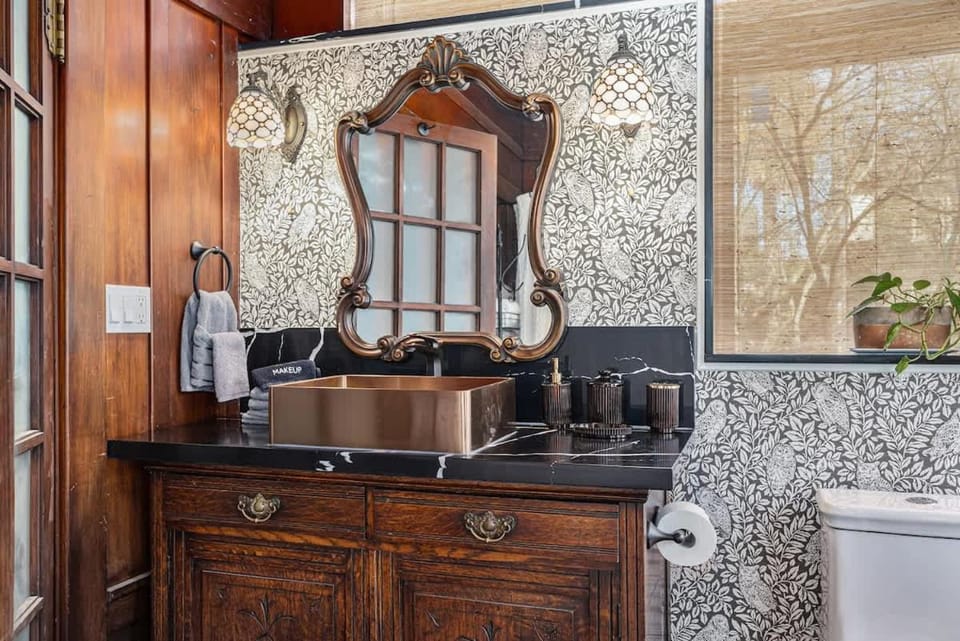 Oak Suite House in Berkeley