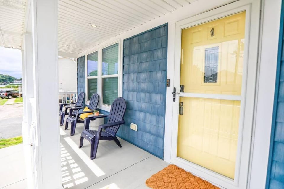 Bayside Bungalow House in Norfolk