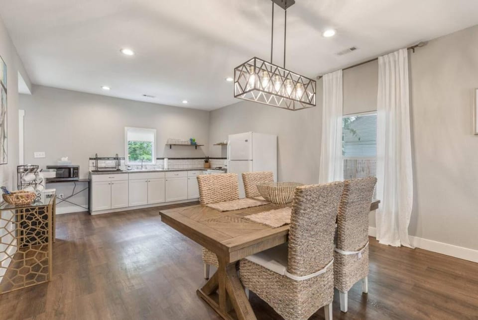 Tulsa Boho Bungalow | King Bed• Near Dtwn•EXPO•TU House in Tulsa