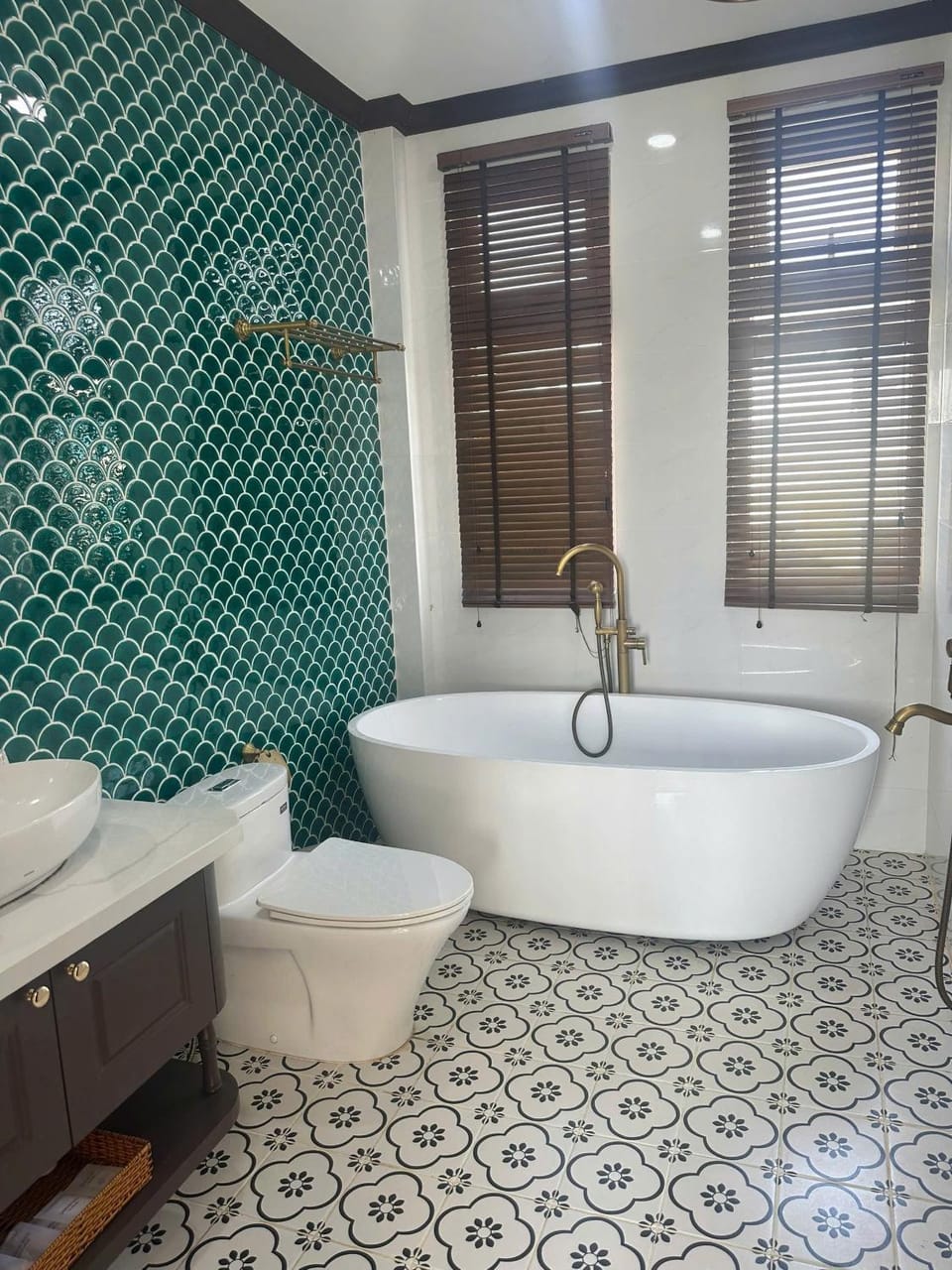 Toilet, Hot Tub, Bathroom, Bath