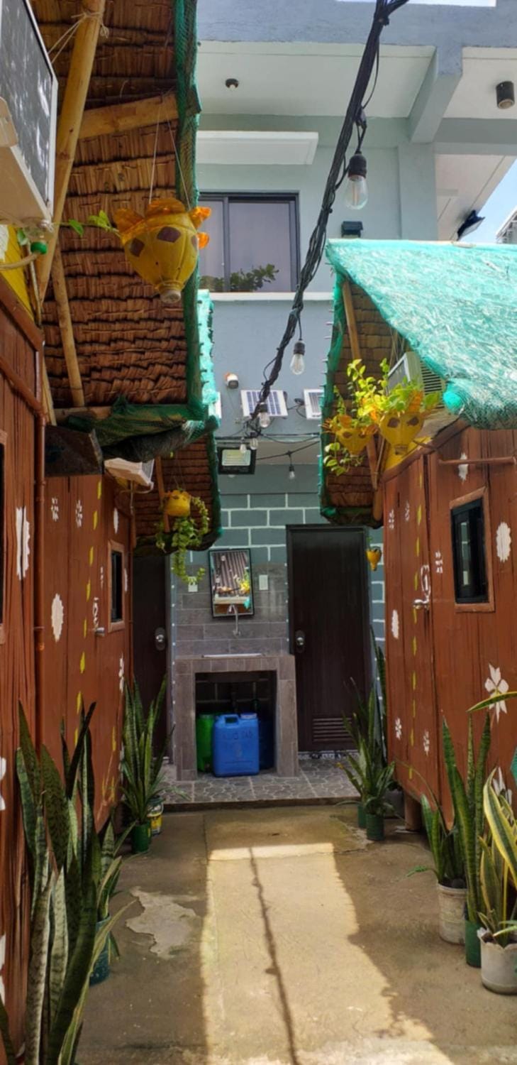 Kua's Pad Batangas Kubo Luxury tent in Calabarzon