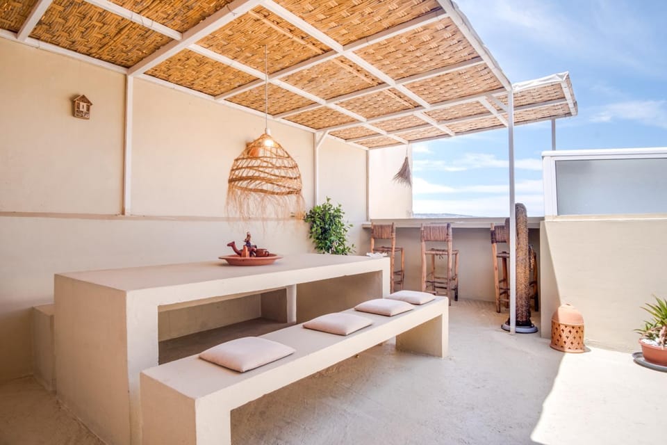 BBQ facilities, Balcony/Terrace, Seating area, Dining area