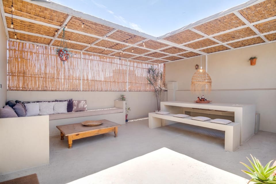 BBQ facilities, Balcony/Terrace, Seating area, Dining area