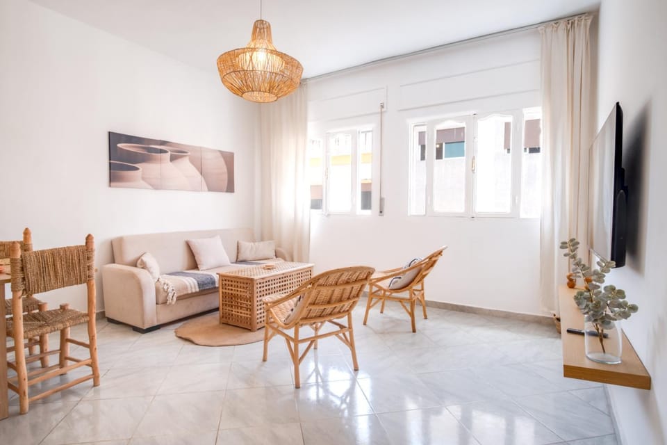 Living room, Seating area, air conditioner