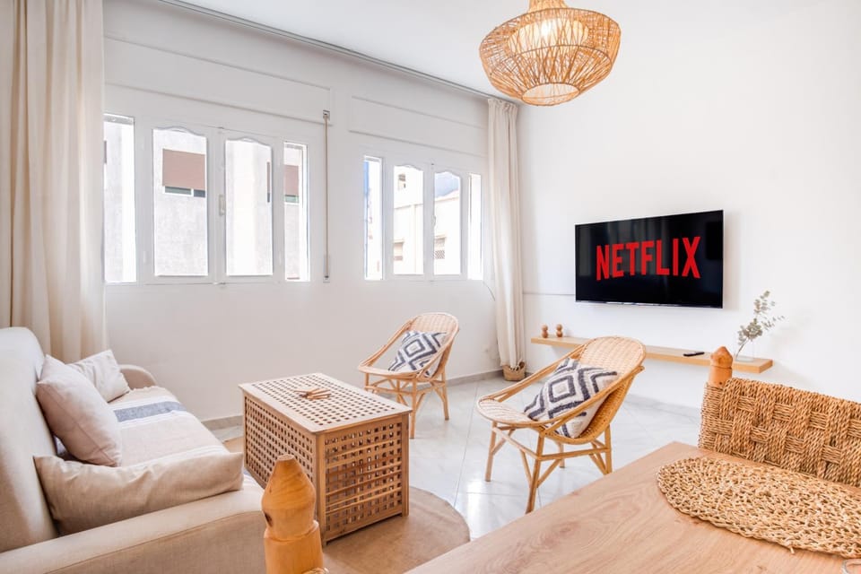 Living room, Seating area, air conditioner