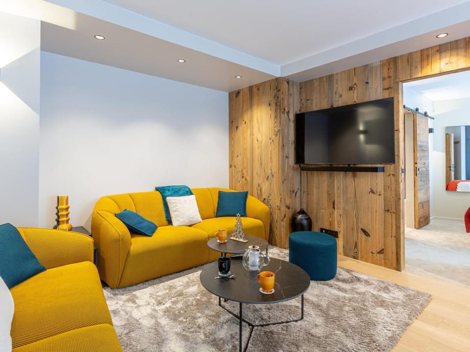 Appartement raffiné avec accès direct aux pistes, wifi et parking 2 places - FR-1-694-346 Apartment in Val dIsere