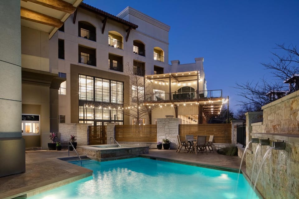 Hot Tub, Pool view