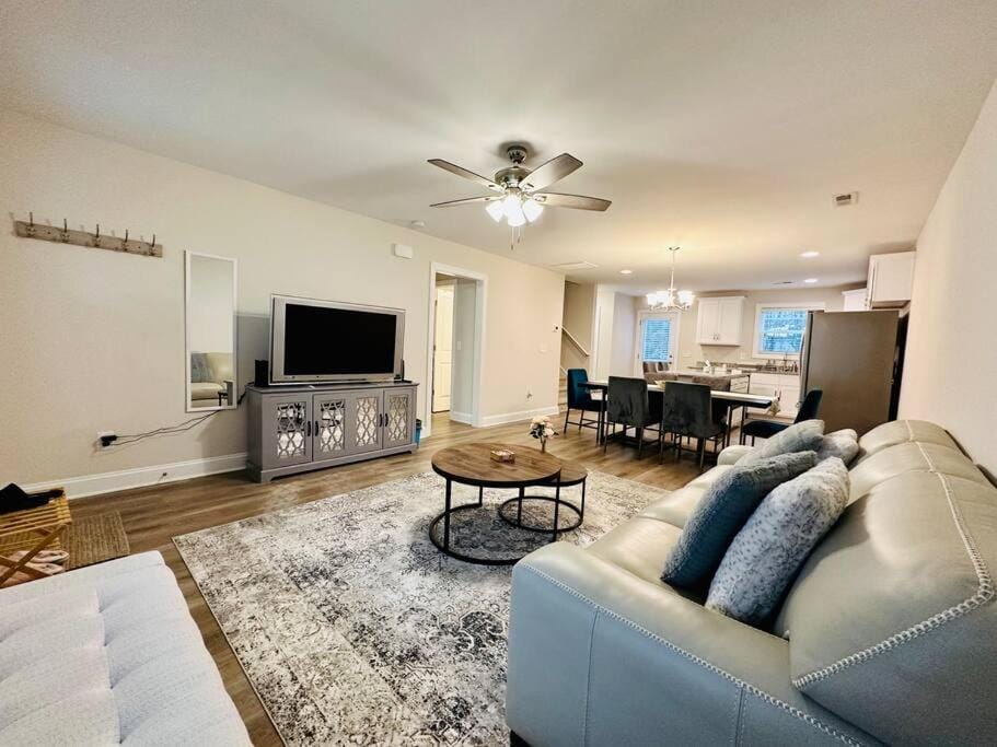 SHARED HOUSE Bedroom for rent SEPARATELY Brand NEW Home! Bed and Breakfast in Gastonia