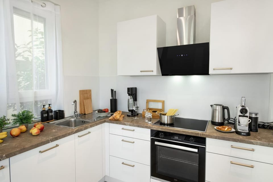 Coffee/tea facilities, Kitchen or kitchenette, Food and drinks, Food, dishwasher, minibar, oven, pet friendly, stove, toaster