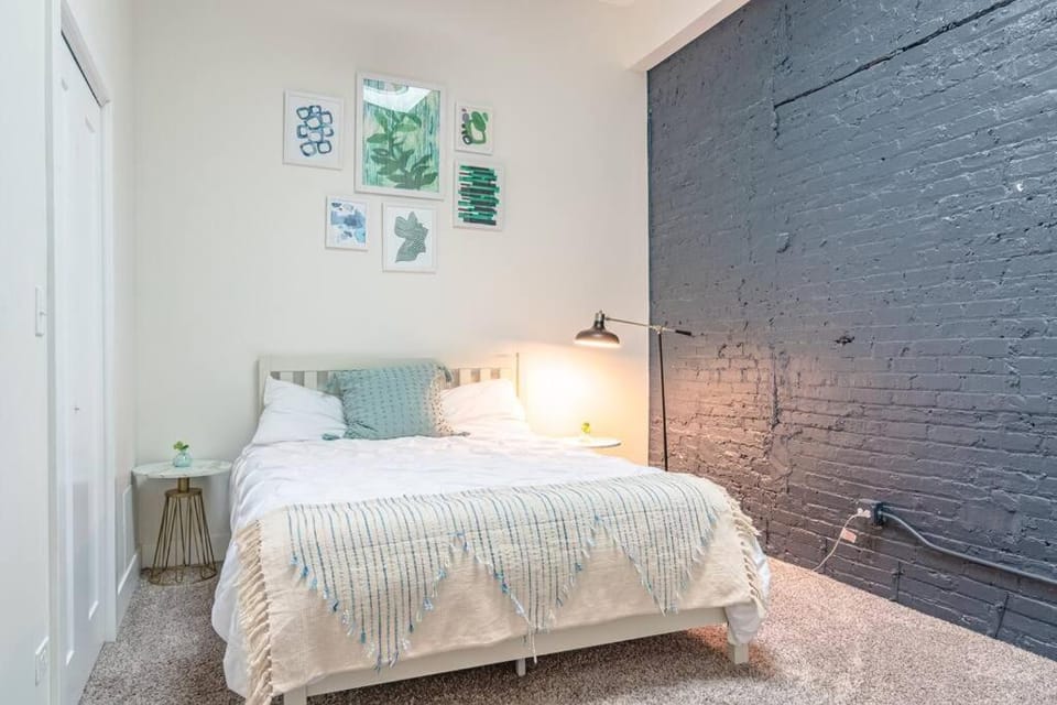 South Loop 3BR Group Comfort Near Downtown, Grant Park, Soldier Field and McCormick Place Apartment in South Loop
