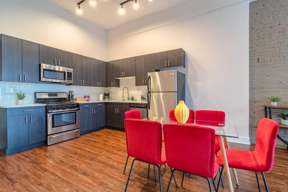 South Loop 3BR Group Comfort Near Downtown, Grant Park, Soldier Field and McCormick Place Apartment in South Loop