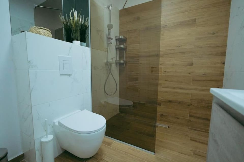 House by the Lake 7 Apartment in Bucharest