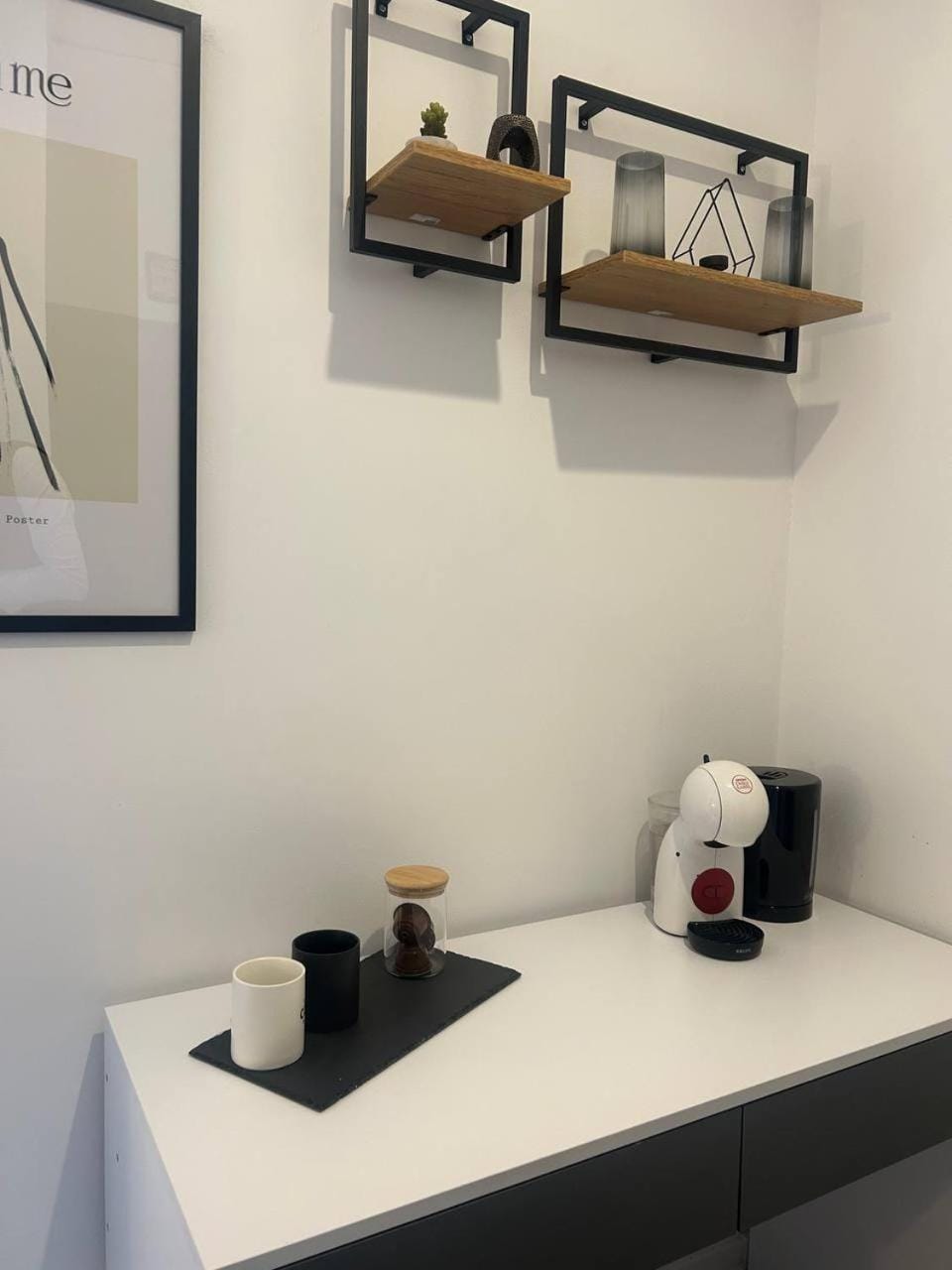 Coffee/tea facilities, Kitchen or kitchenette