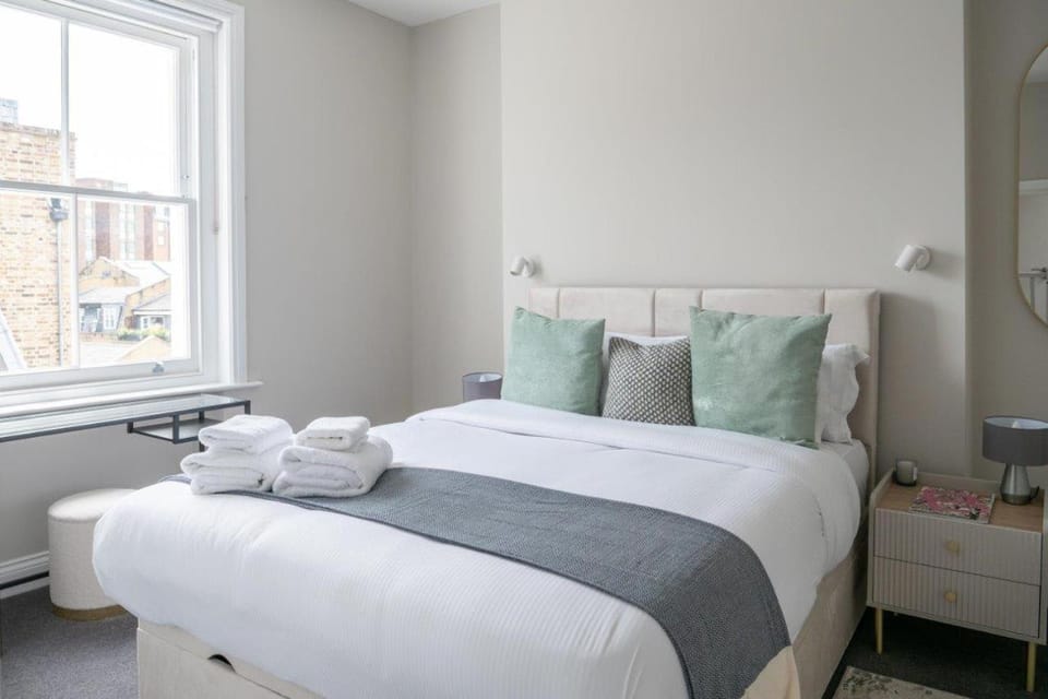 Spectacular flat located in prime Notting Hill House in City of Westminster