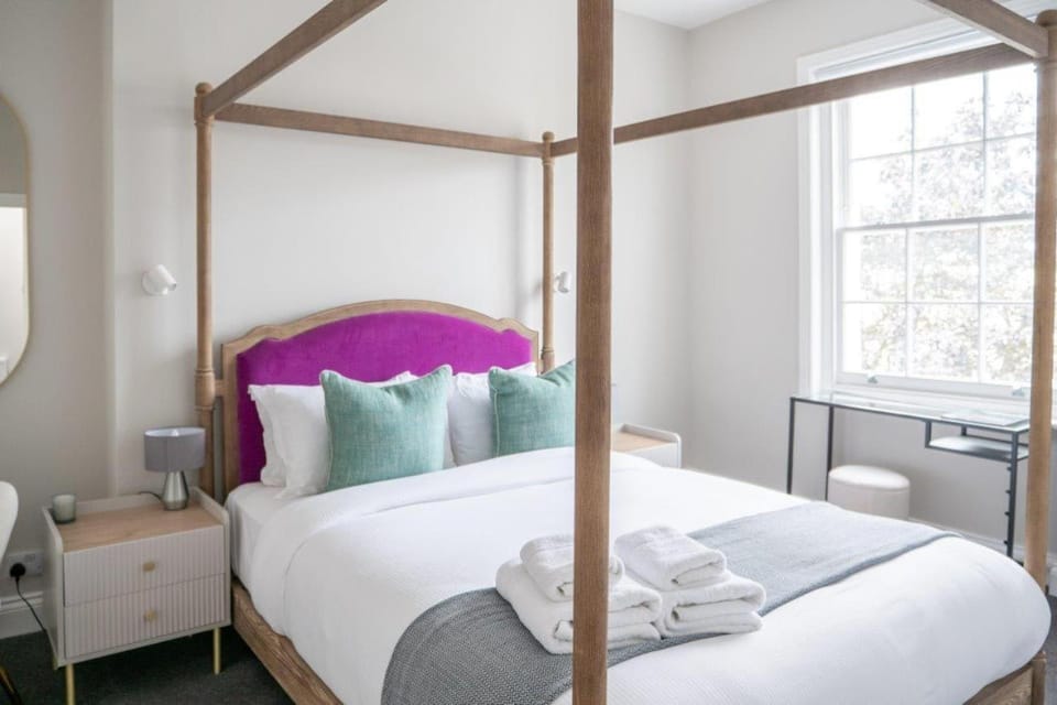 Spectacular flat located in prime Notting Hill House in City of Westminster
