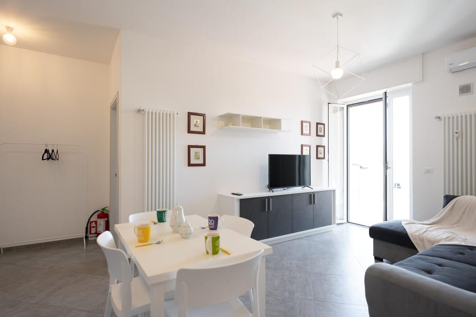 Casa Maestrale - Elegante con Balcone Vista Mare Apartment in Finale Ligure