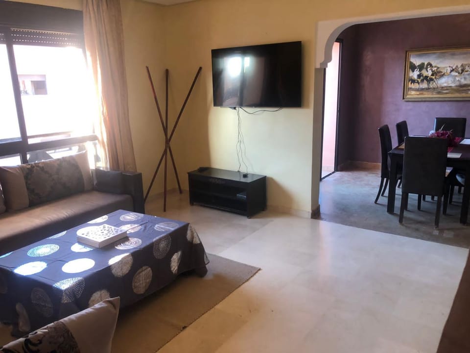 Appartement Ensoleillé vue Piscine Apartment in Marrakesh