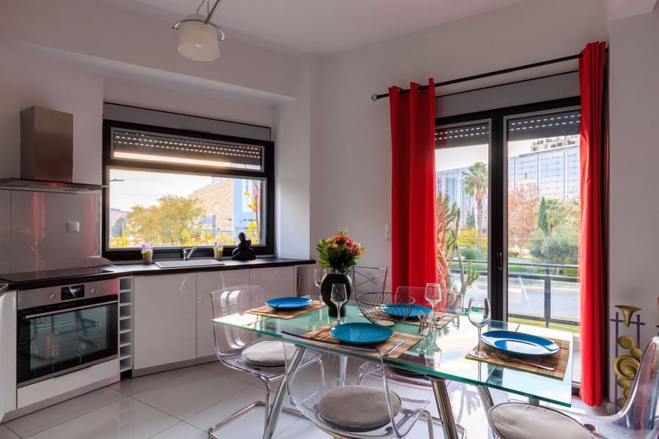 Aiolos luxury metro fix Acropolis suite 7 koukaki Apartment in Athens