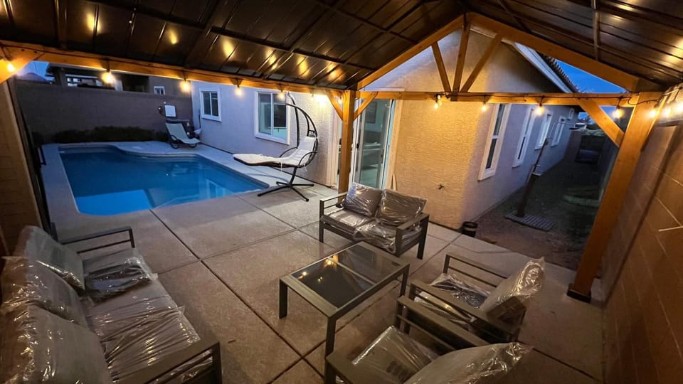 Patio, Swimming pool