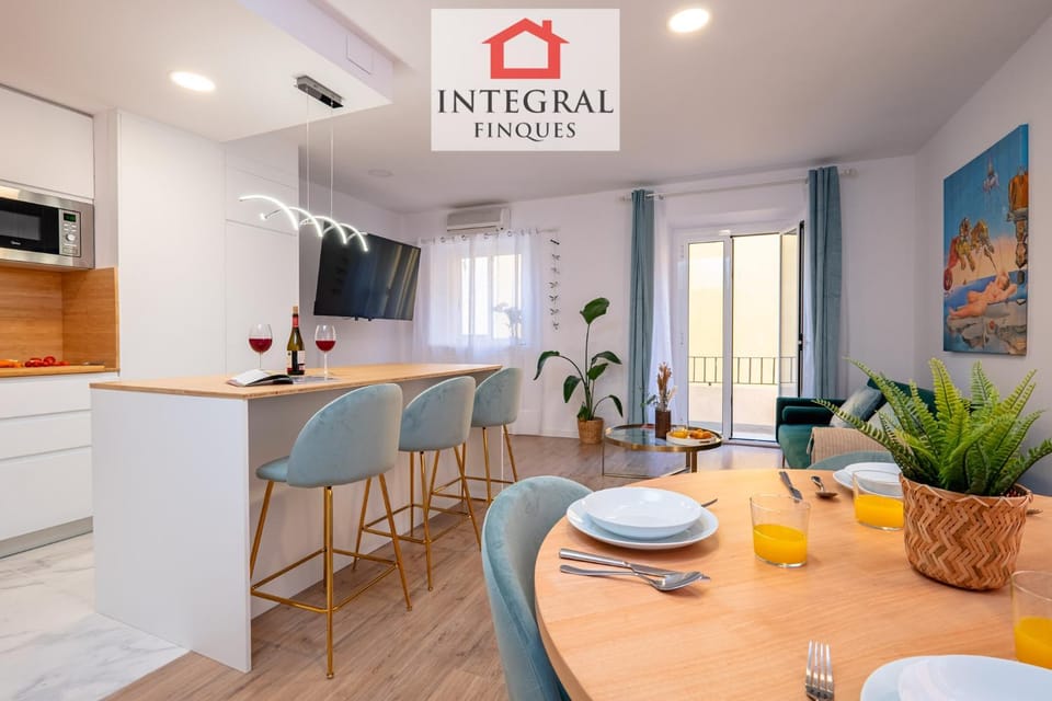 Communal lounge/ TV room, TV and multimedia, Kitchen or kitchenette, Dining area, minibar