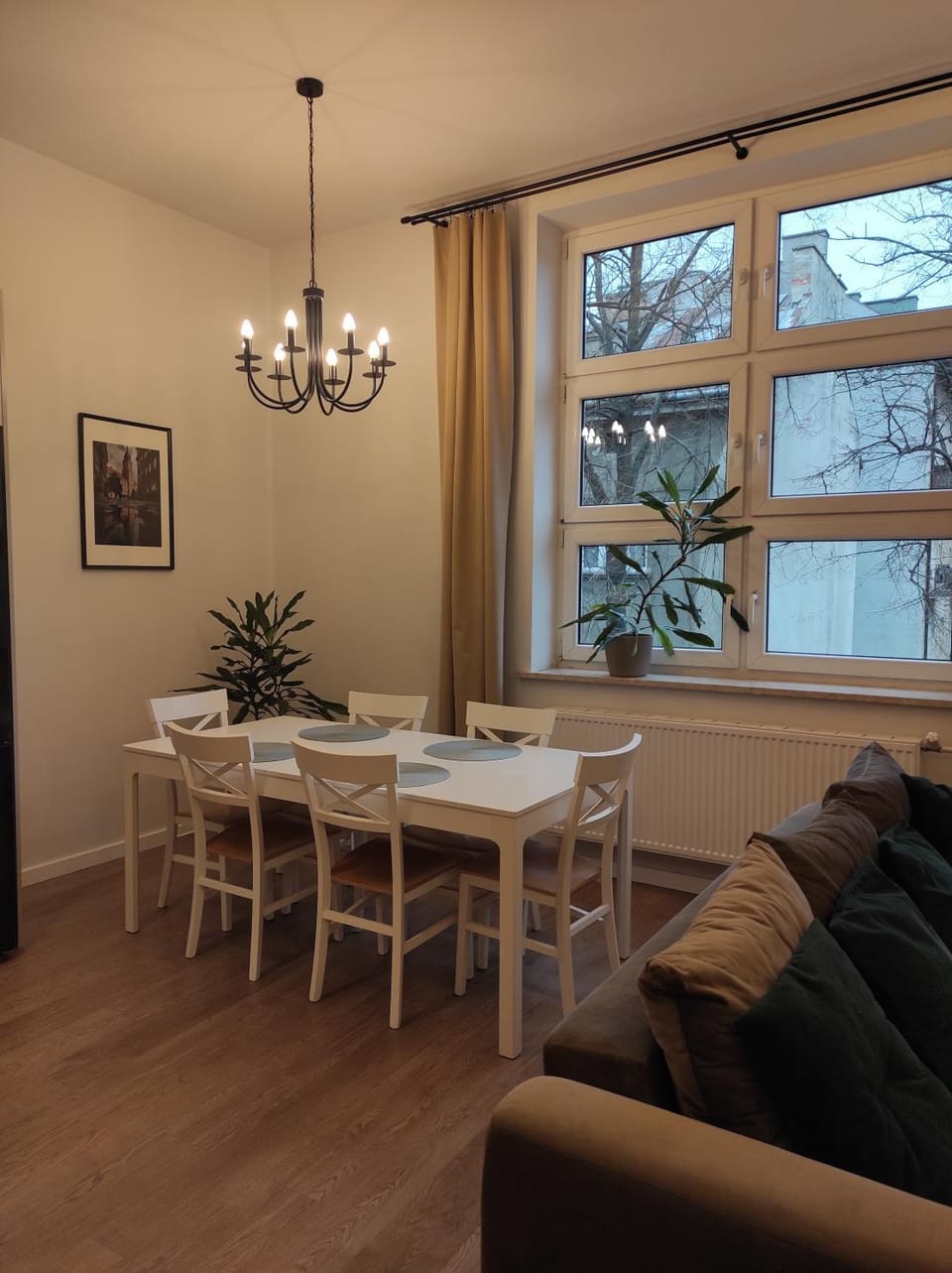 Living room, Seating area, Dining area