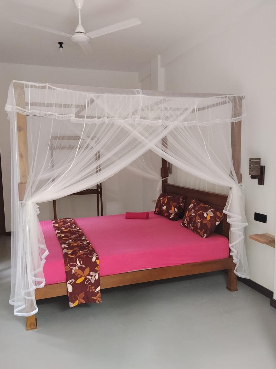 Bed, Photo of the whole room