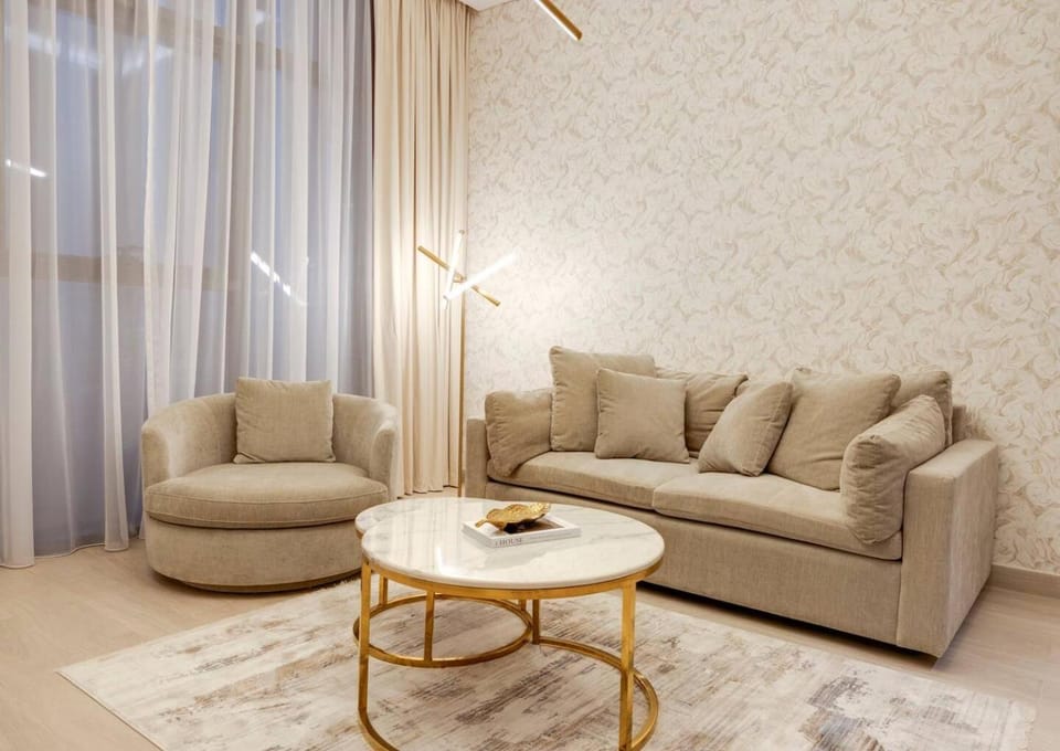 Elegant 2-BR Gem Quick Access Downtown Dubai Apartment in Dubai