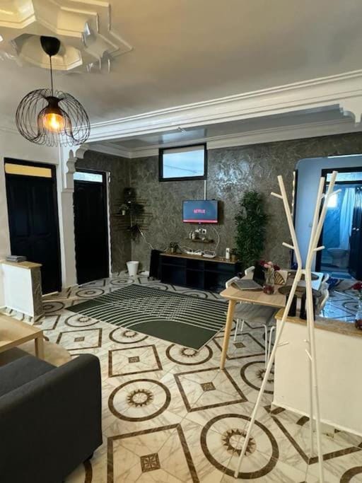 Communal lounge/ TV room, TV and multimedia, Living room, Seating area, Evening entertainment