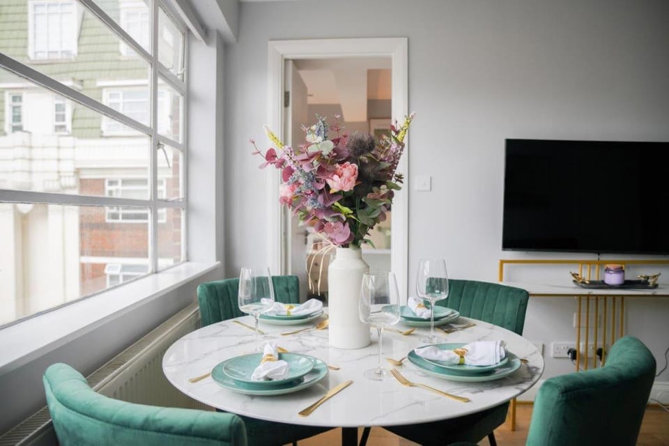 Art deco 1BR apartment in popular Chelsea area House in City of Westminster