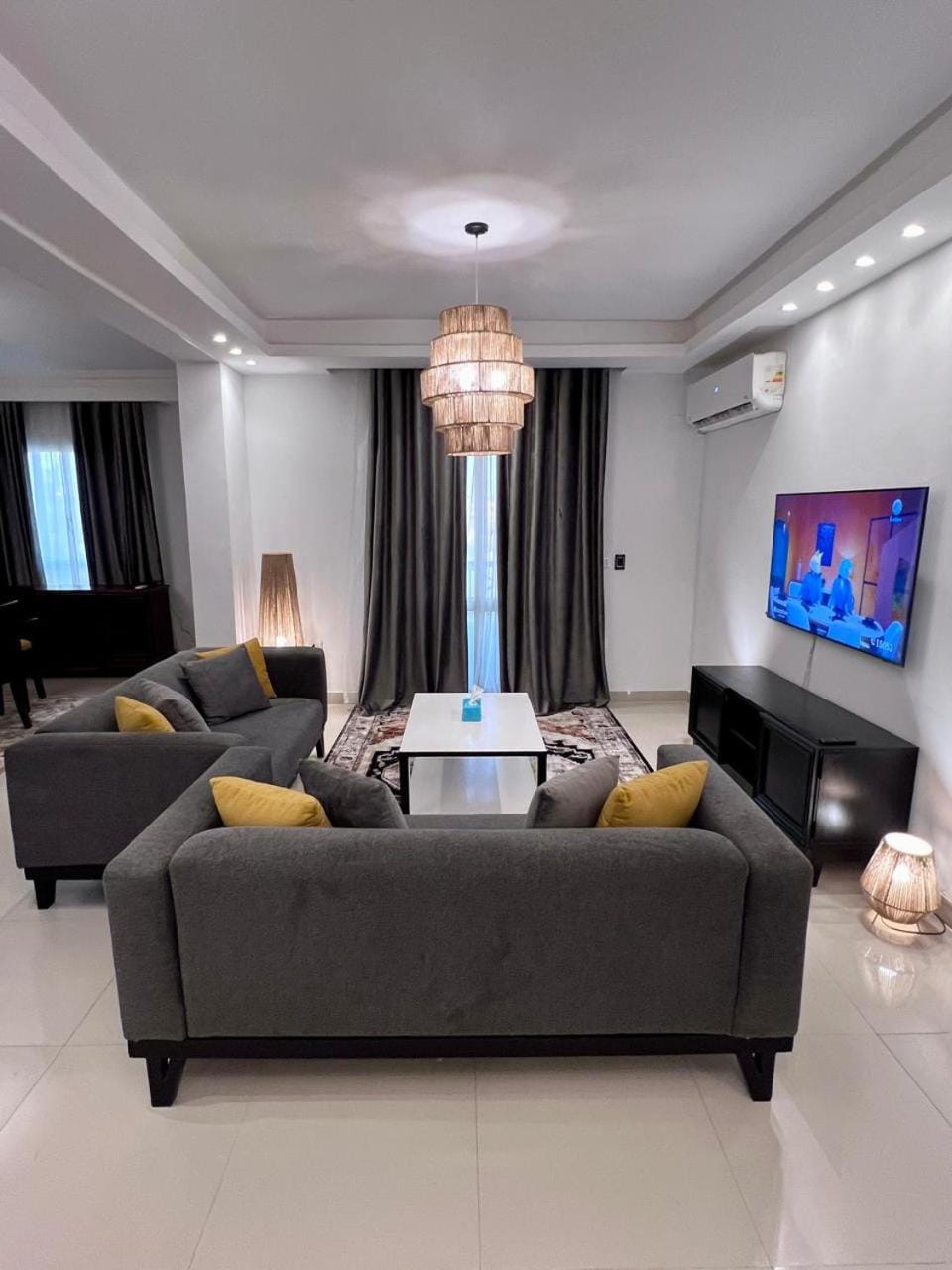 Communal lounge/ TV room, TV and multimedia, Living room, Seating area, Evening entertainment