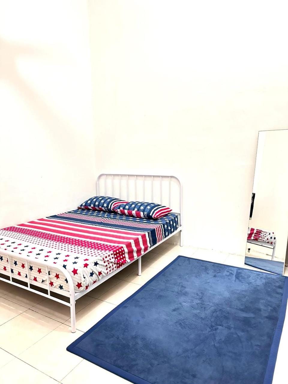 Bedroom, fireplace