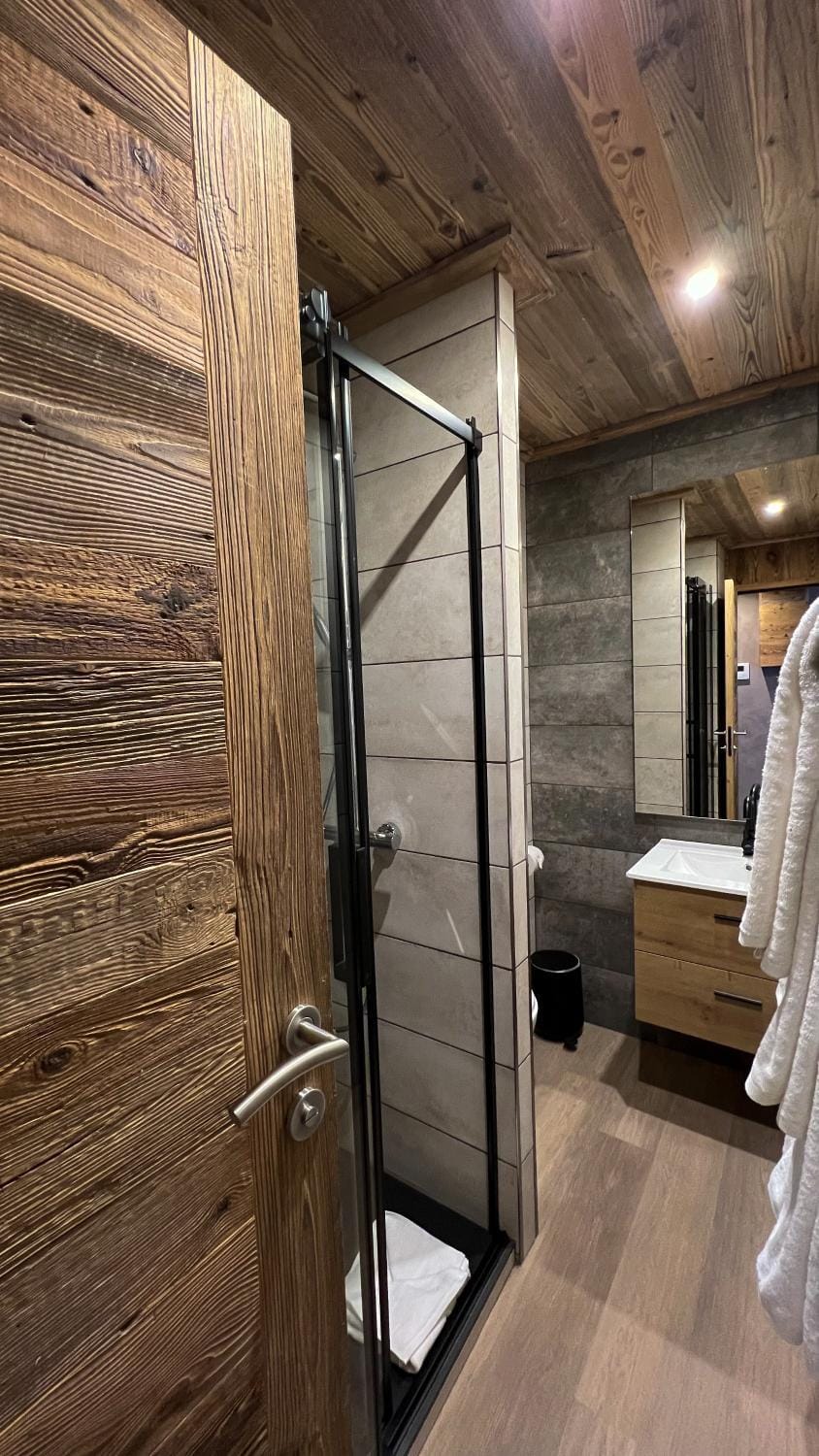 Résidence GRAND COCOR, Skis aux pieds -Studio 25 m2- by MONTBLANC LOGDE Apartment in Val dIsere