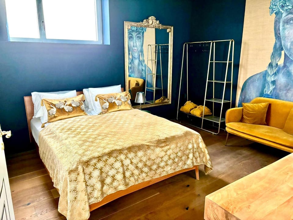 Bed, Photo of the whole room, Bedroom, wardrobe