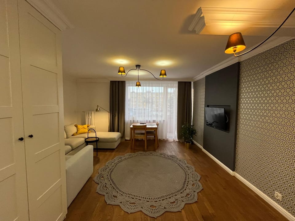TV and multimedia, Living room, locker