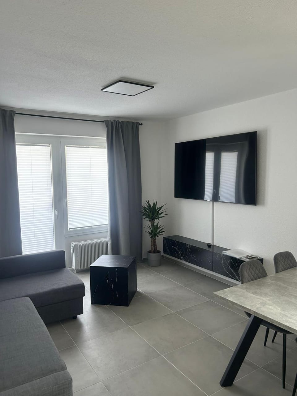 TV and multimedia, Living room, Seating area