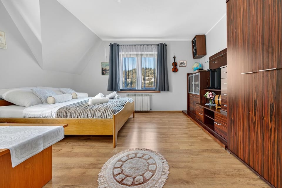 Bed, Photo of the whole room, Bedroom, towels, wardrobe