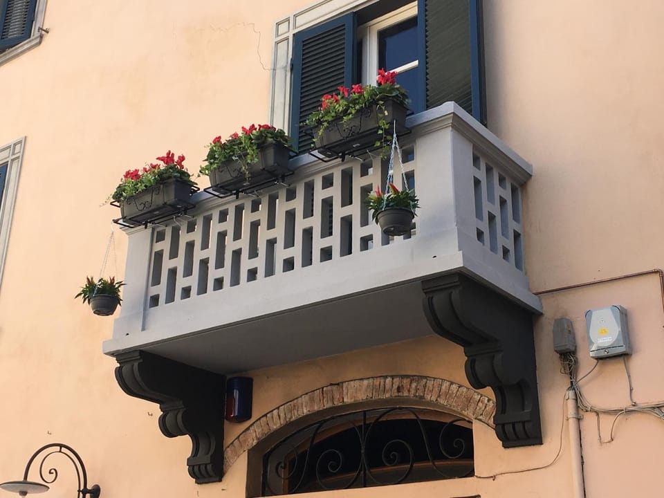 Property building, Balcony/Terrace