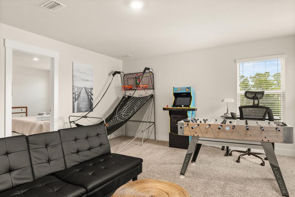 Mins to the Beach/King Beds/Arcade-Snowbird Deals! House in Perdido Key
