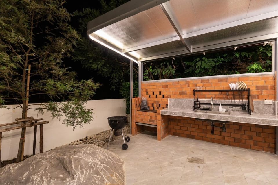 BBQ facilities, Kitchen or kitchenette