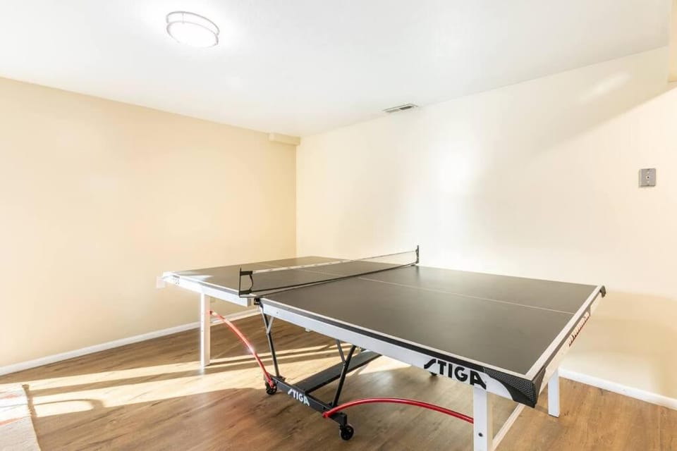 Spacious 3BR Basement Apt near Airport, Work, Ski Apartment in North Salt Lake