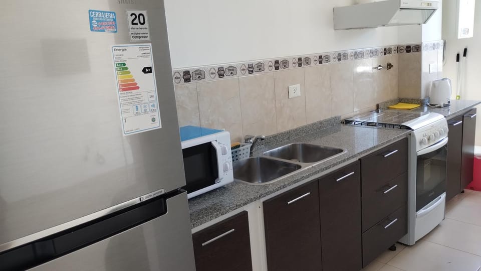 Kitchen or kitchenette, minibar, pet friendly, stove, kitchen