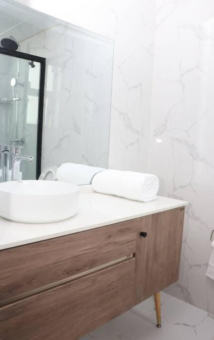 Scenic Park View Escape - 3 Bedroom - 4 Washroom Apartment in Nairobi