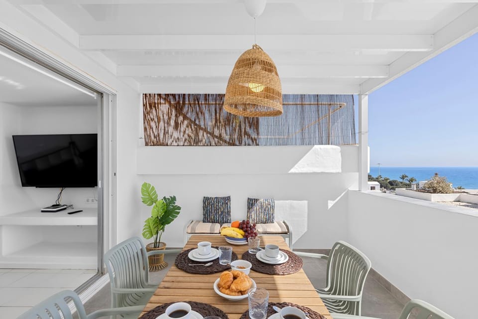 Balcony/Terrace, Dining area