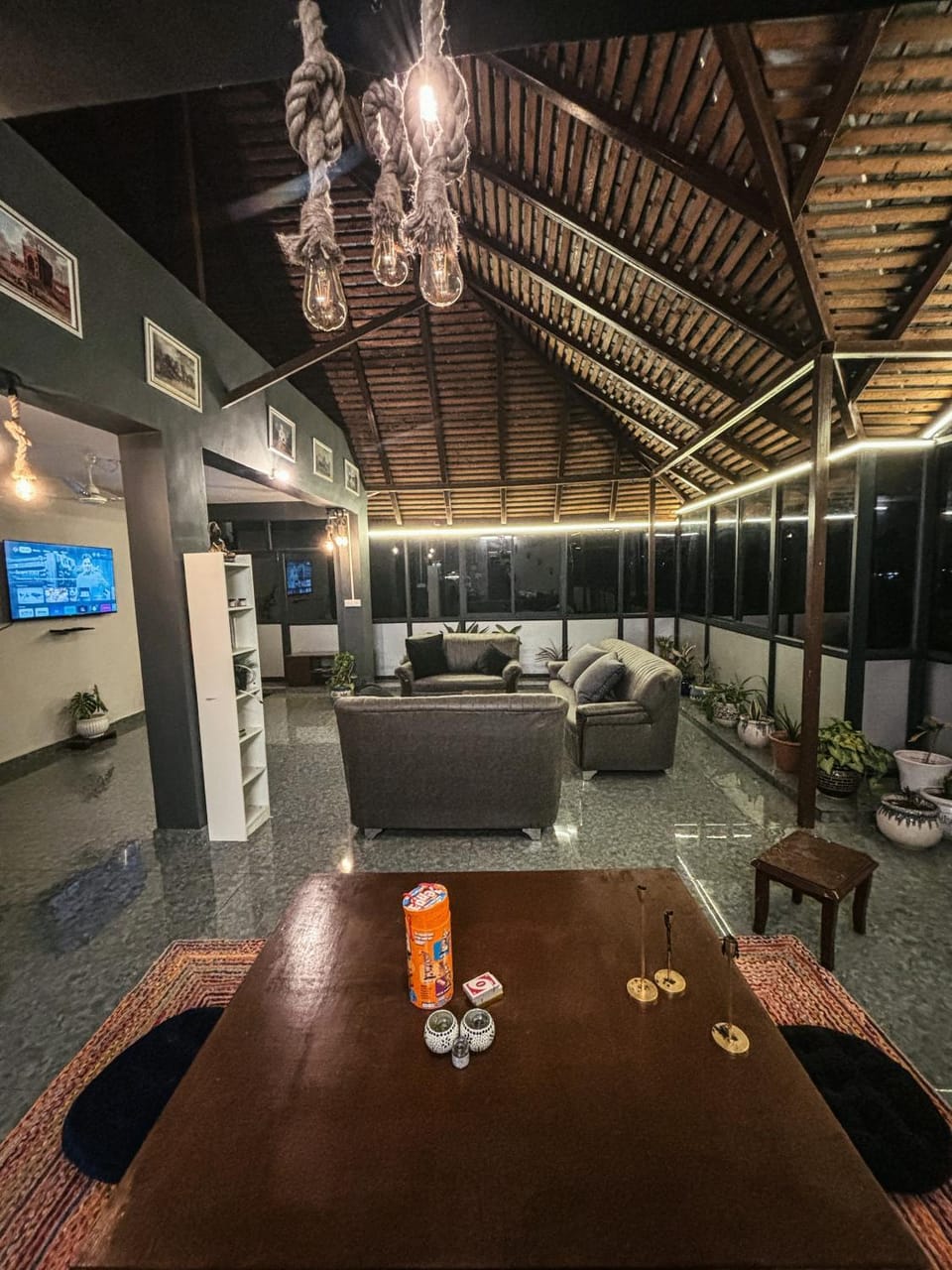 TV and multimedia, Living room, Seating area