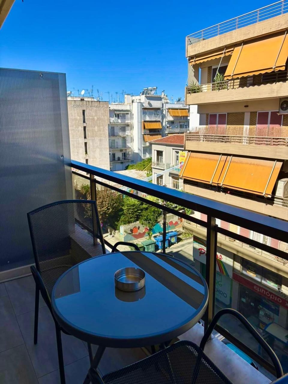 Balcony/Terrace, City view
