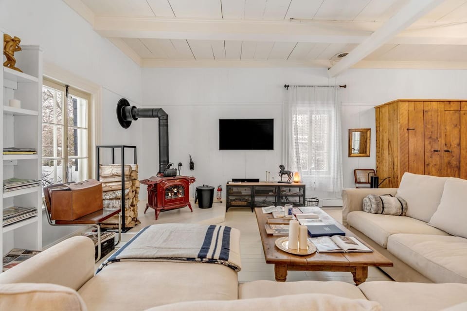 TV and multimedia, Living room, fireplace